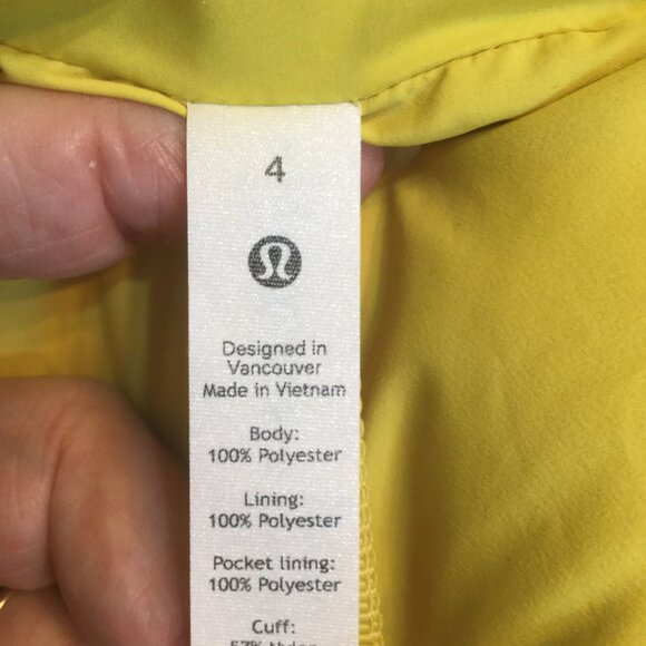 Lululemon goose down puffer style jacket, yellow in color excellent shape size 4 - Picture 8 of 8